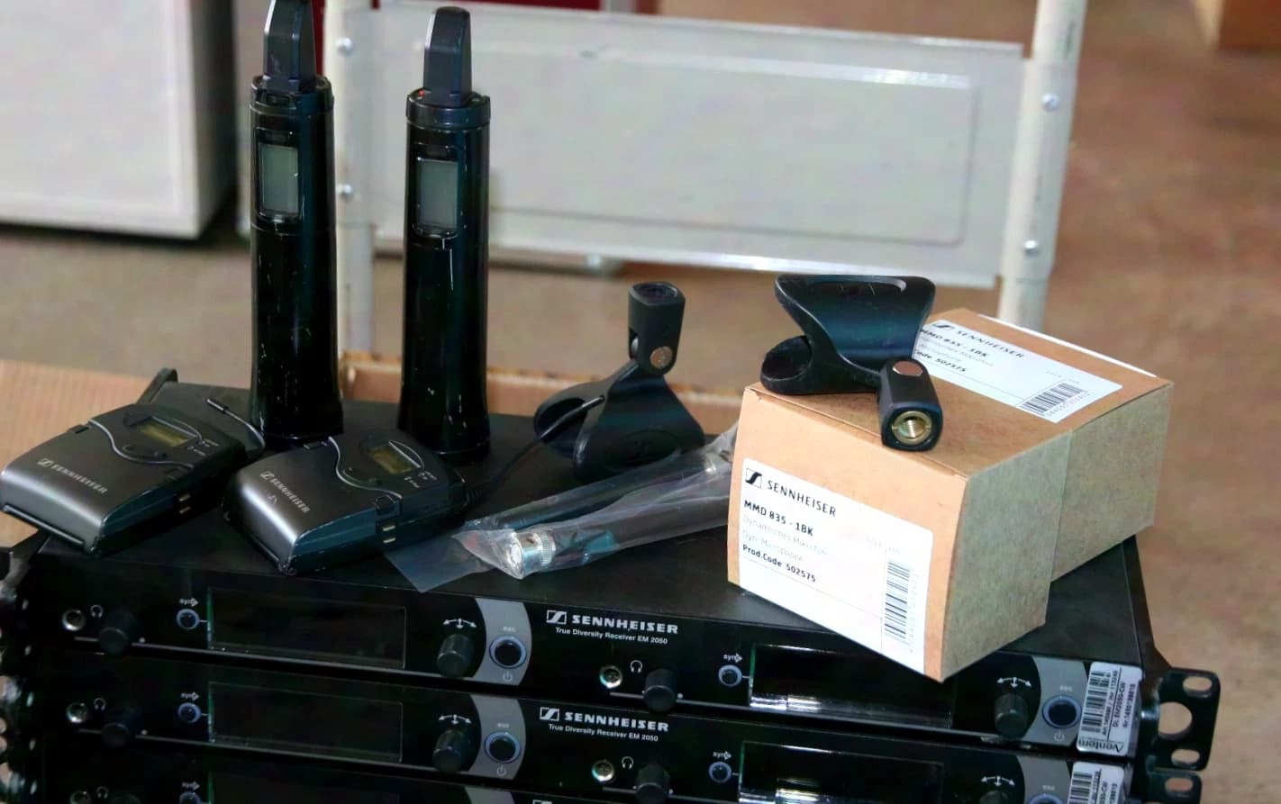 SENNHEISER EM 2050 CW Komplettset incl. 2 x Hand / 2 x Taschensender / Taschensender als Einzelverkauf