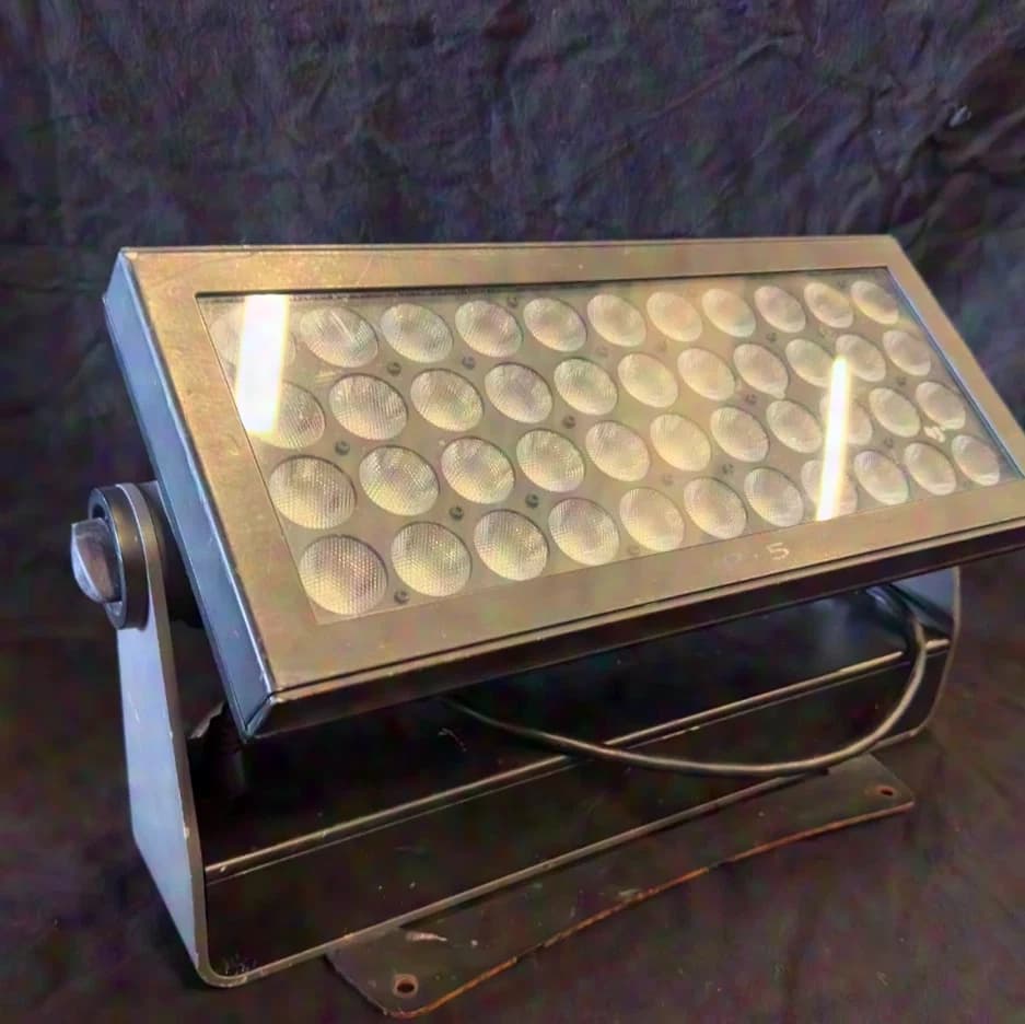 SGM 6x SGM P-5 LED-Fluter inkl. Cases und Zubehör
