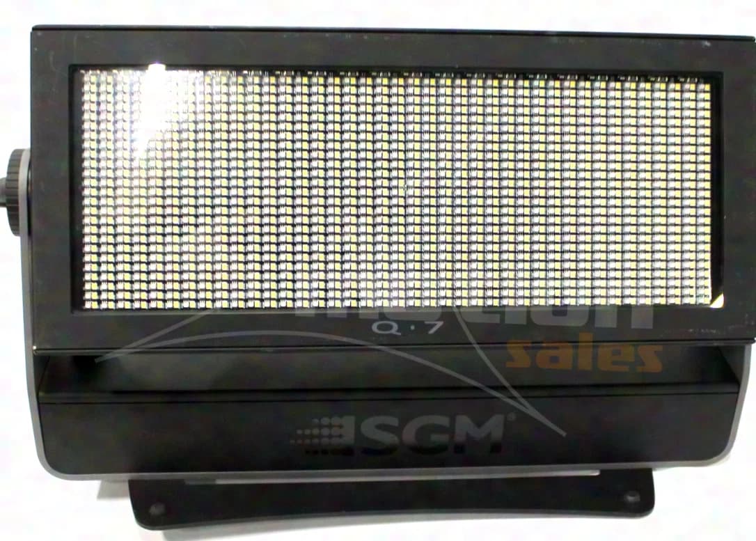 SGM Q7 LED Fluter (Einzeln, 4er- und 8er-Set im Case)