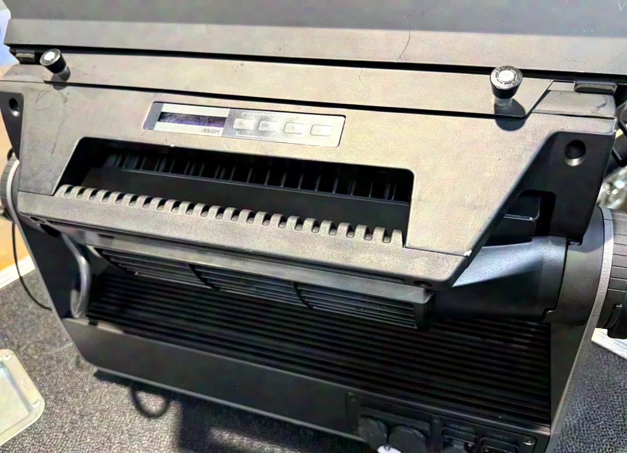 SGM Q-8 Fluter inkl. Torblende // 4 Stück im Case