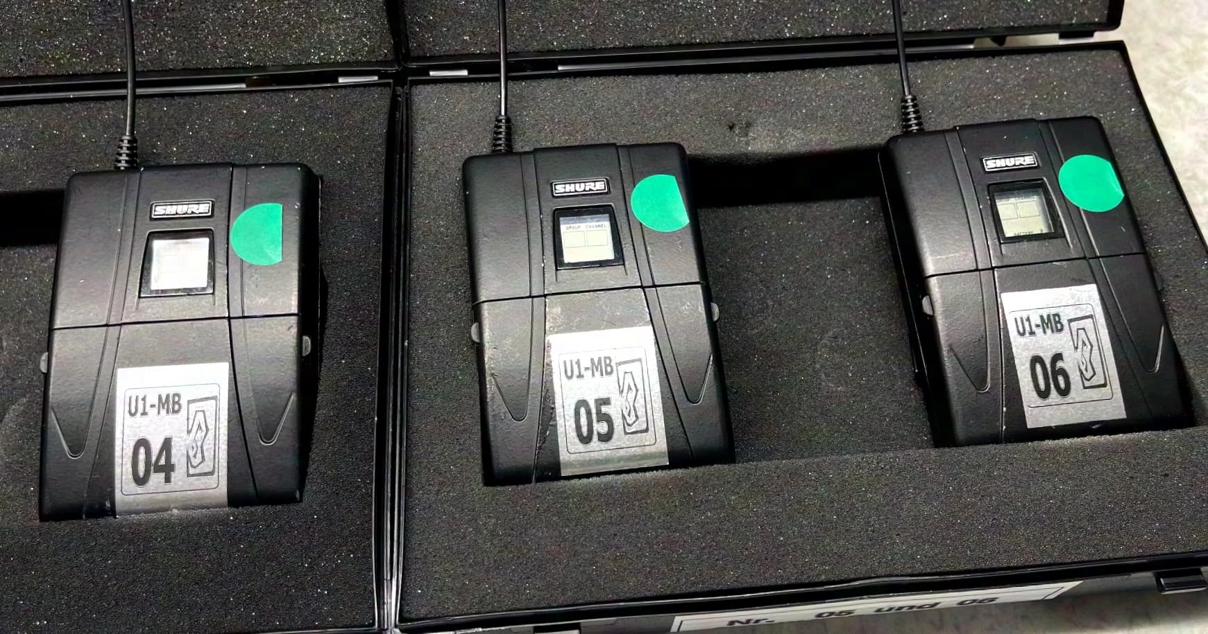 SHURE 1x U4D-MB Receiver 2x U1-MB BodyPack 2x U2-MB Handsender 2x RPW-120 Beta 87 - MB 800-830 MHz