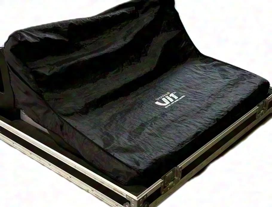 SOUNDCRAFT Vi1 gebraucht Surface im Case incl Stagebox im Case ( Packadge )