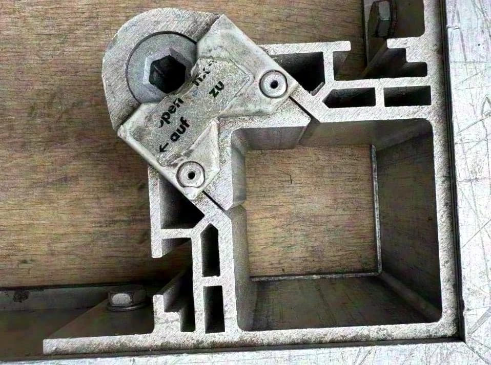 Schnakenberg Nivoflex Multi 60x60er Steckfußsystem