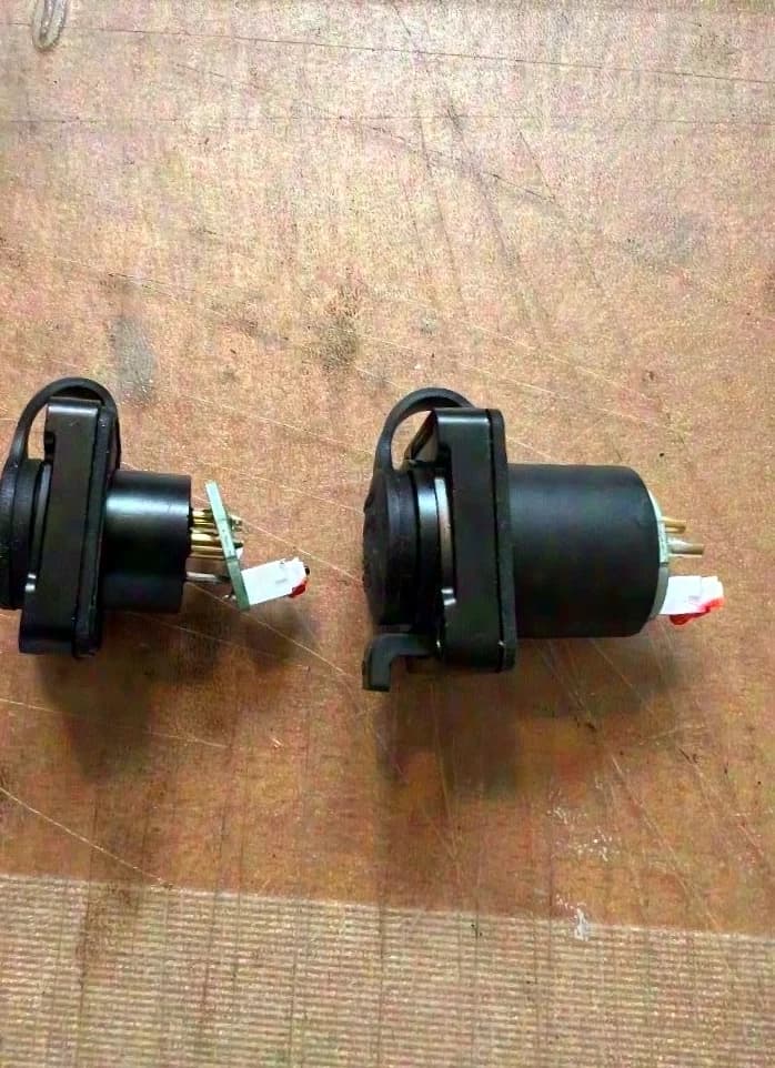 Seetronic K3F2C-W-B 3p IP67 XLR Buchse female J3F2C-W-B 3p IP67 XLR Buchse male