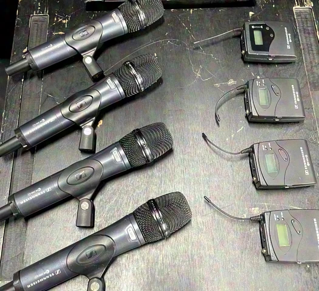Sennheiser EW300 G3 (C-Band) 4-Kanal Set mit Antennen Splitter
