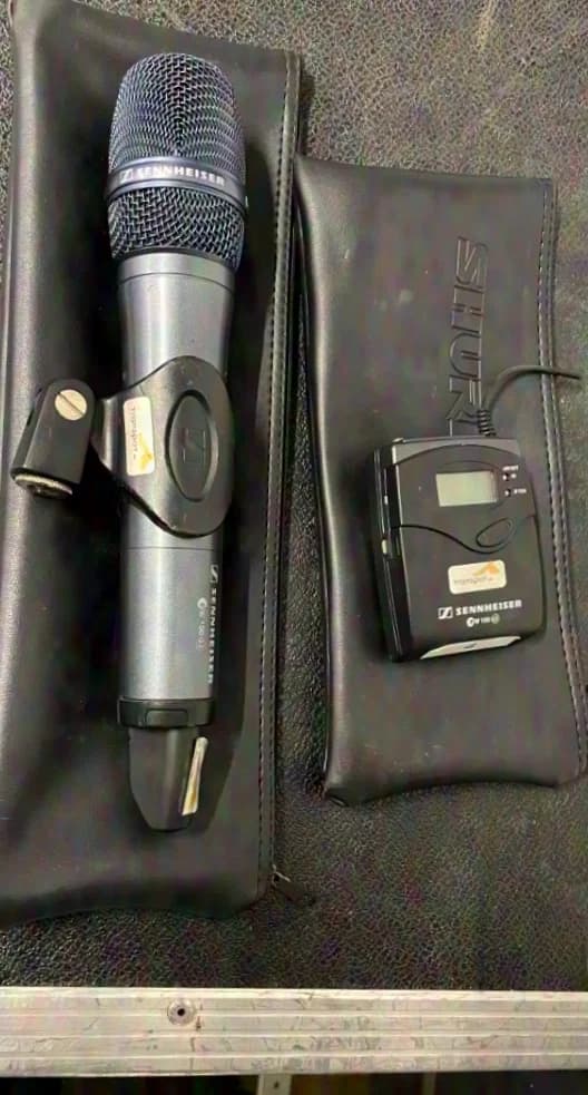 Sennheiser Set: 2x EW 100 G3 D-Band Set mit EM100, SKM100, SK100, MZQ1