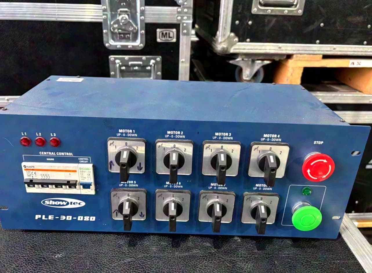 Showtec PLE 30-080 chainhoist controller Motorsteuerung