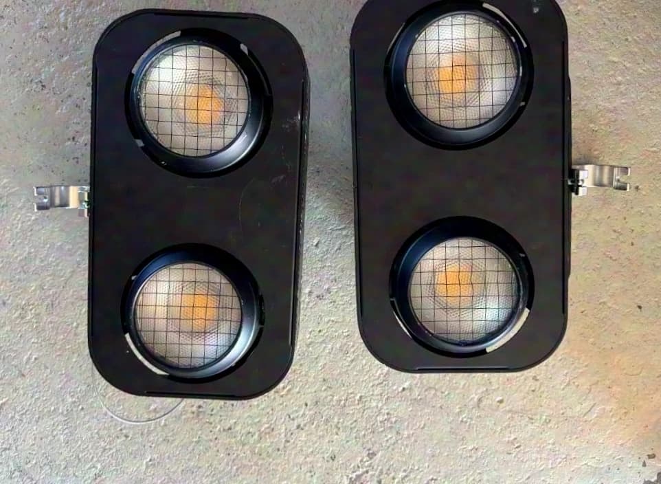 Showtec Stage Blinder 2 Blaze LED Blinder 2x100W, RGB Flammeneffekt IP65