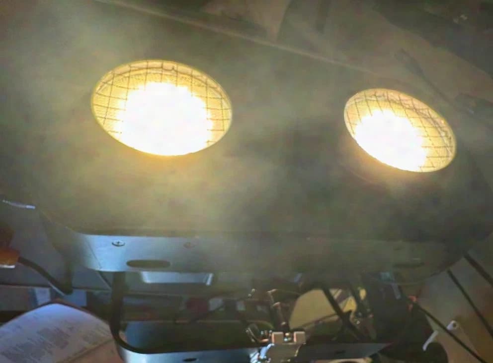 Showtec Stage Blinder 2 Blaze LED Blinder 2x100W, RGB Flammeneffekt IP65