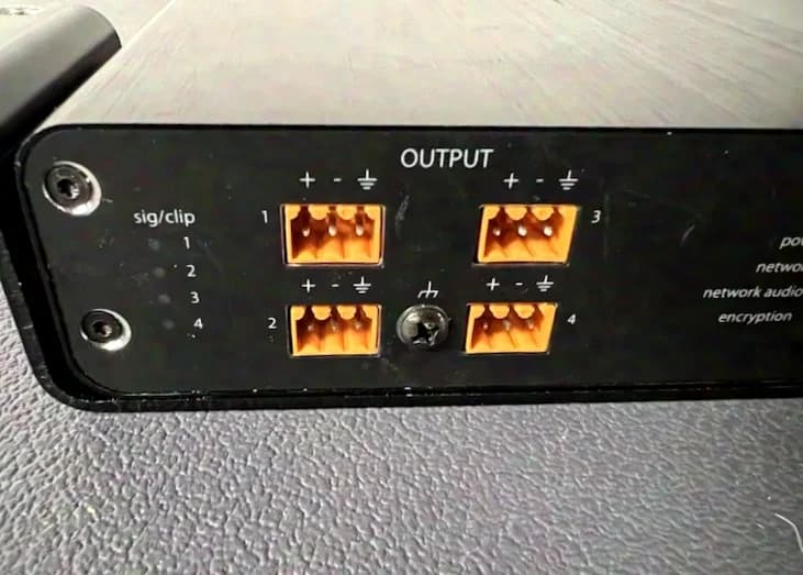 Shure ANI4OUT - Block - PoE - DANTE Interface