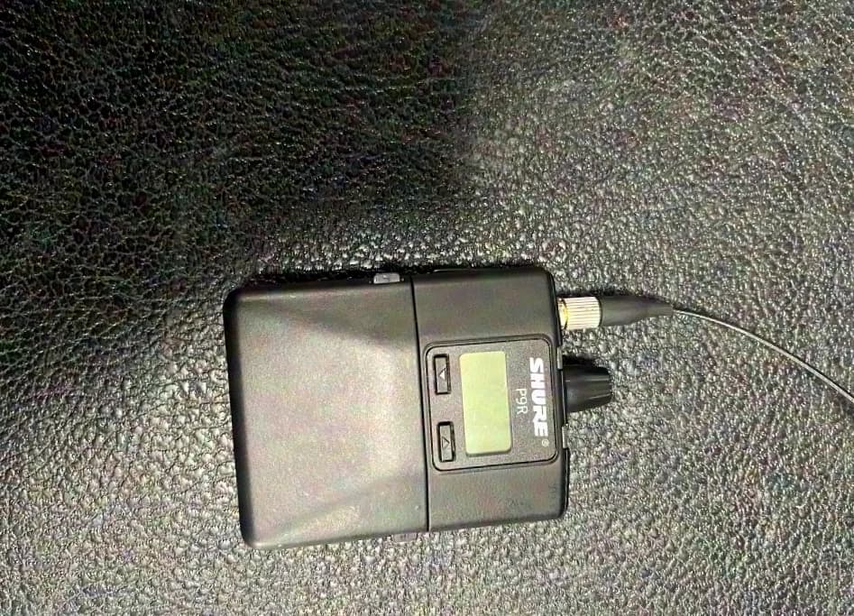 Shure PSM 900 IEM System Bundle – Q15 Band
