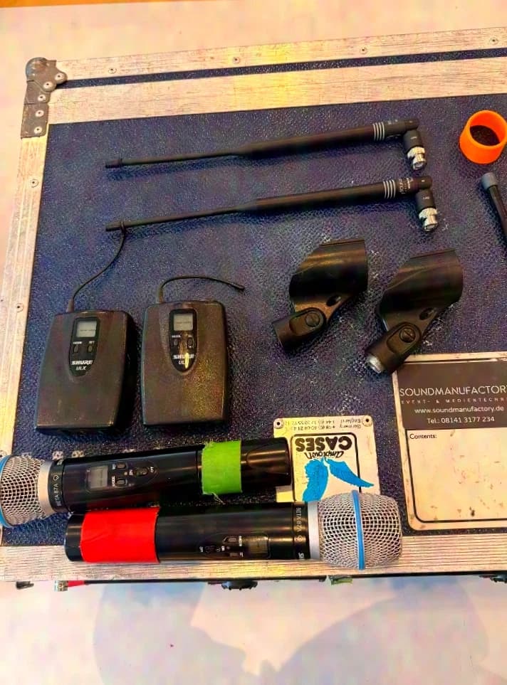 Shure ULXP4-R4 Empfänger Set inkl. 2 Taschensender, 2 Handsender