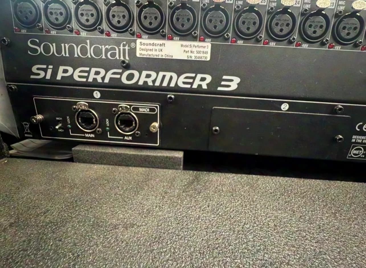 Soundcraft SI Performer 3 Digitalmischpult, Madi Card, inkl. Case
