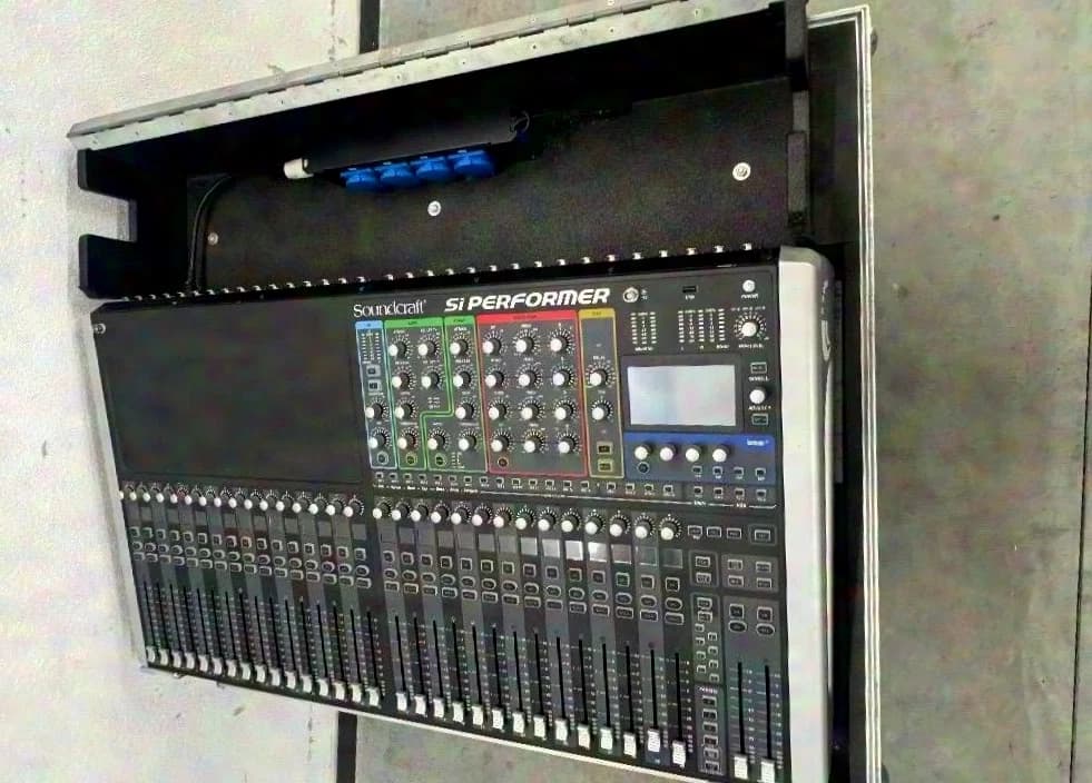 Soundcraft SI Performer 3 Digitalmischpult, Madi Card, inkl. Case