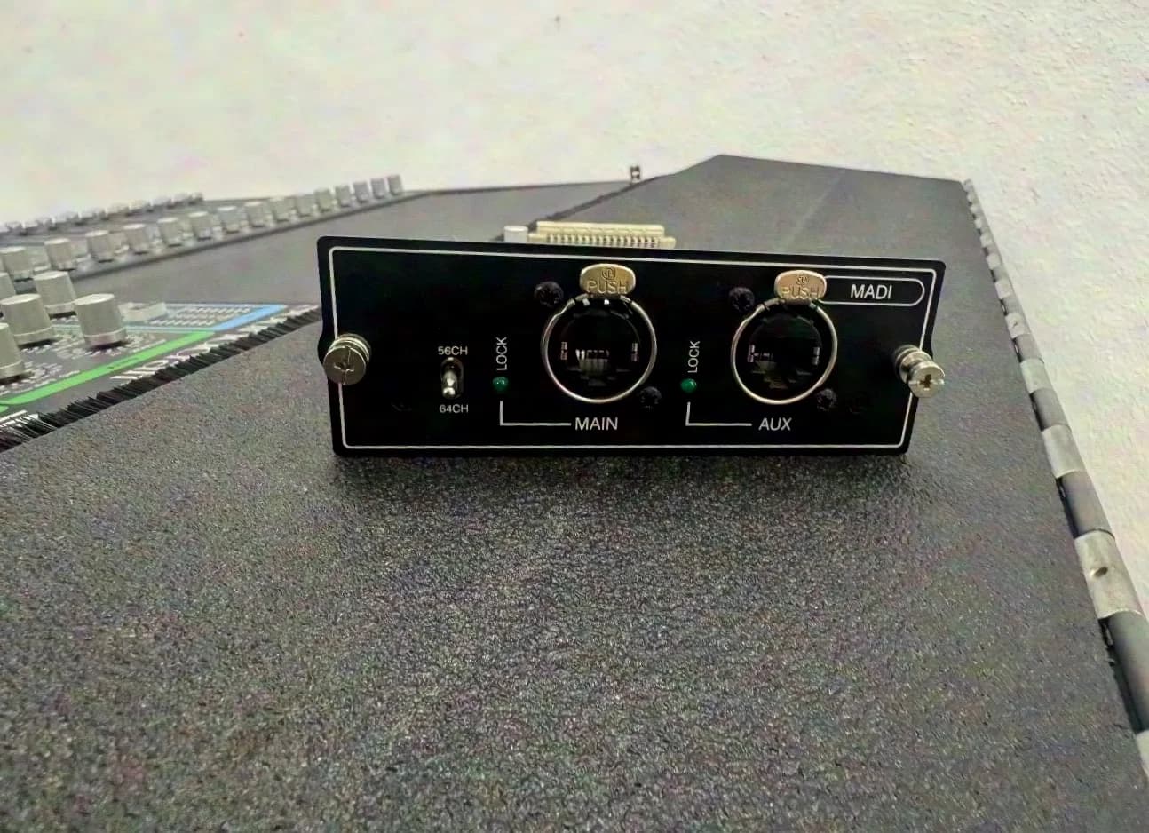 Soundcraft SI Performer 3 Digitalmischpult, Madi Card, inkl. Case