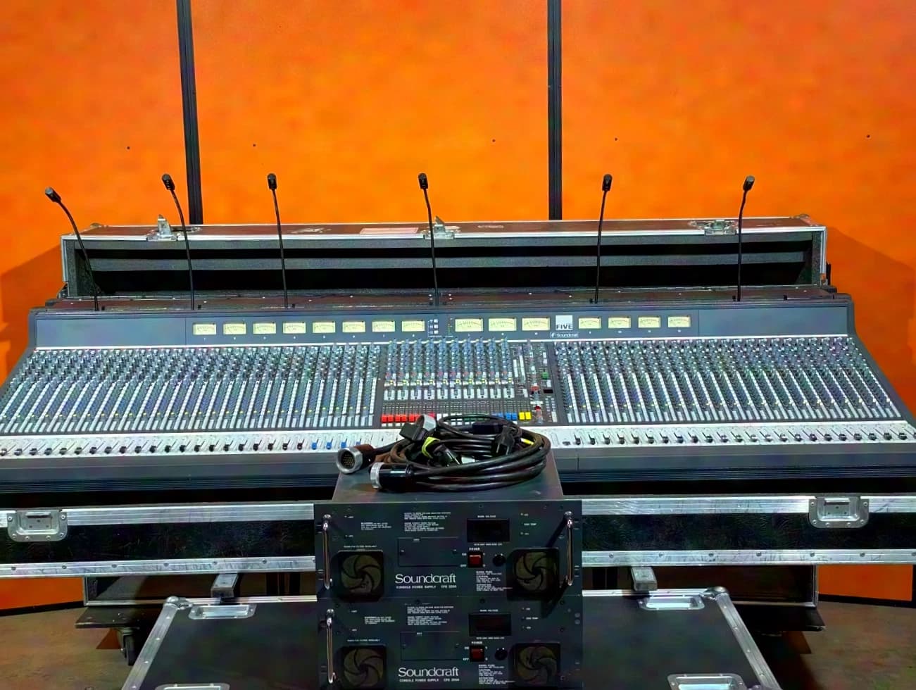 Soundcraft Series FIVE - 52 Ch. analoges Tonmischpult