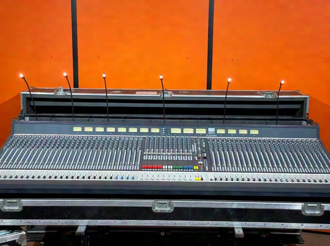Soundcraft Series FIVE - 52 Ch. analoges Tonmischpult