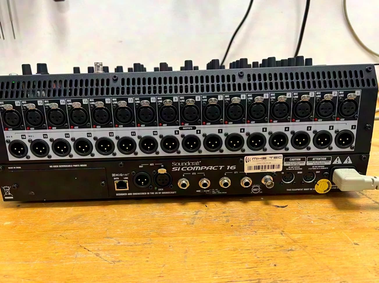 Soundcraft Si Compact 16 inkl. Lampe + Dustcover