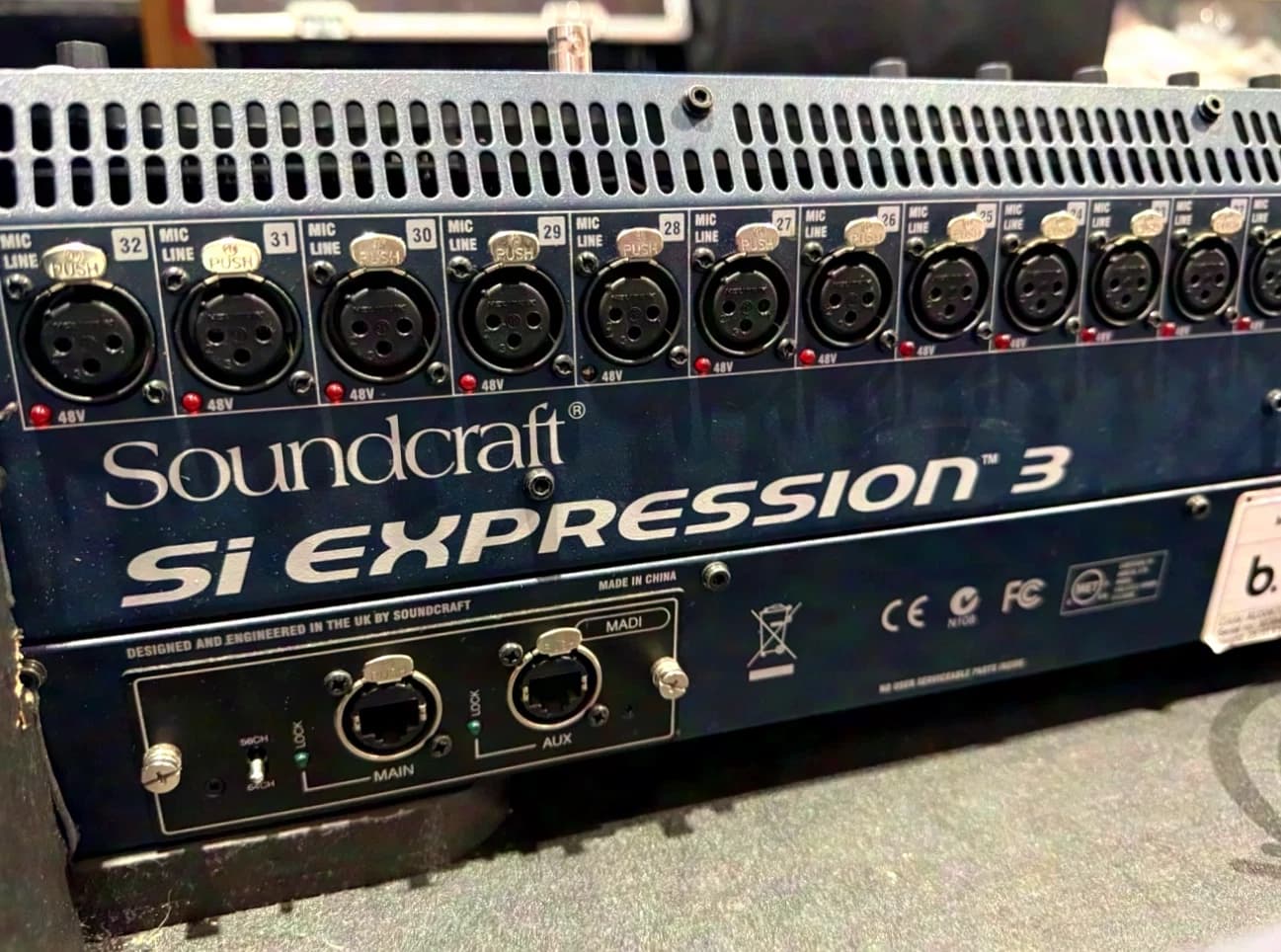 Soundcraft Si Expression 3 mit MADI-Karte