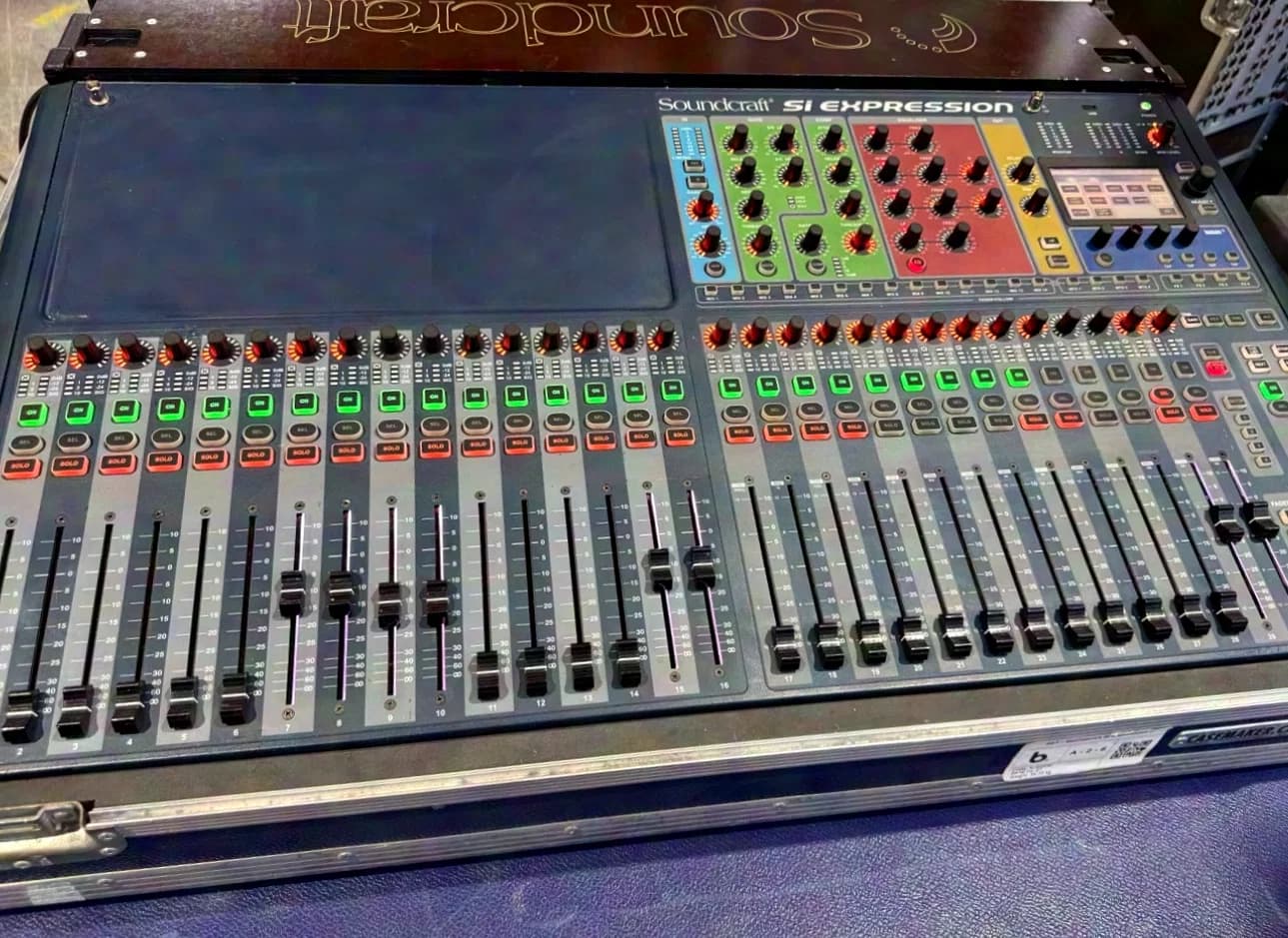 Soundcraft Si Expression 3 mit MADI-Karte