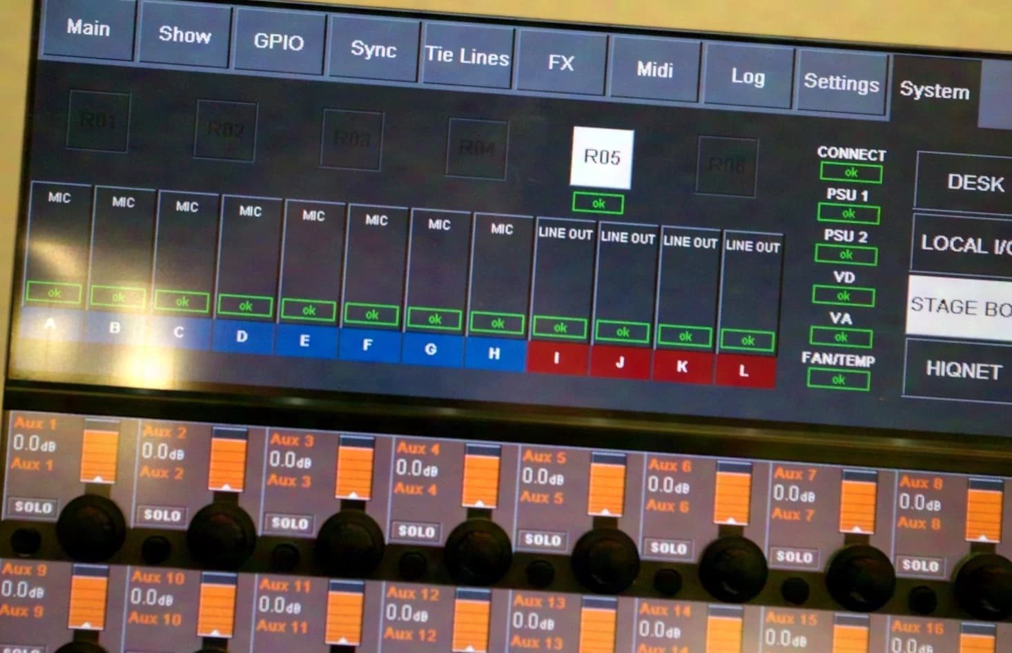 Soundcraft VI4 inkl. Local und Stage Rack