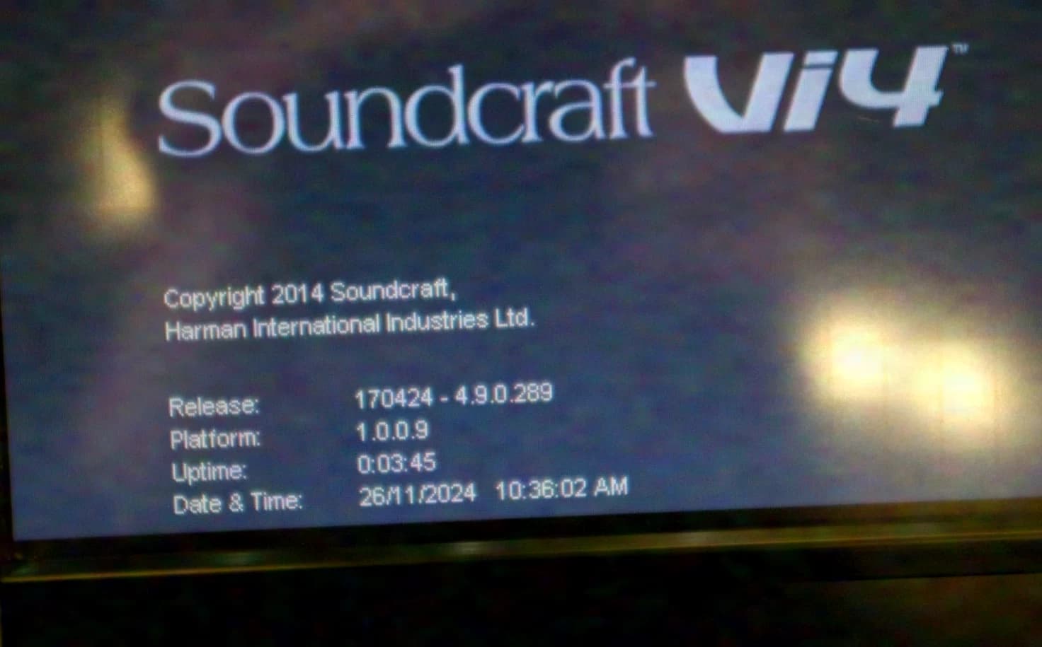 Soundcraft VI4 inkl. Local und Stage Rack