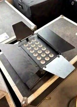 Stairville HLX 180 RGBWW 4 Stück inklusive Case