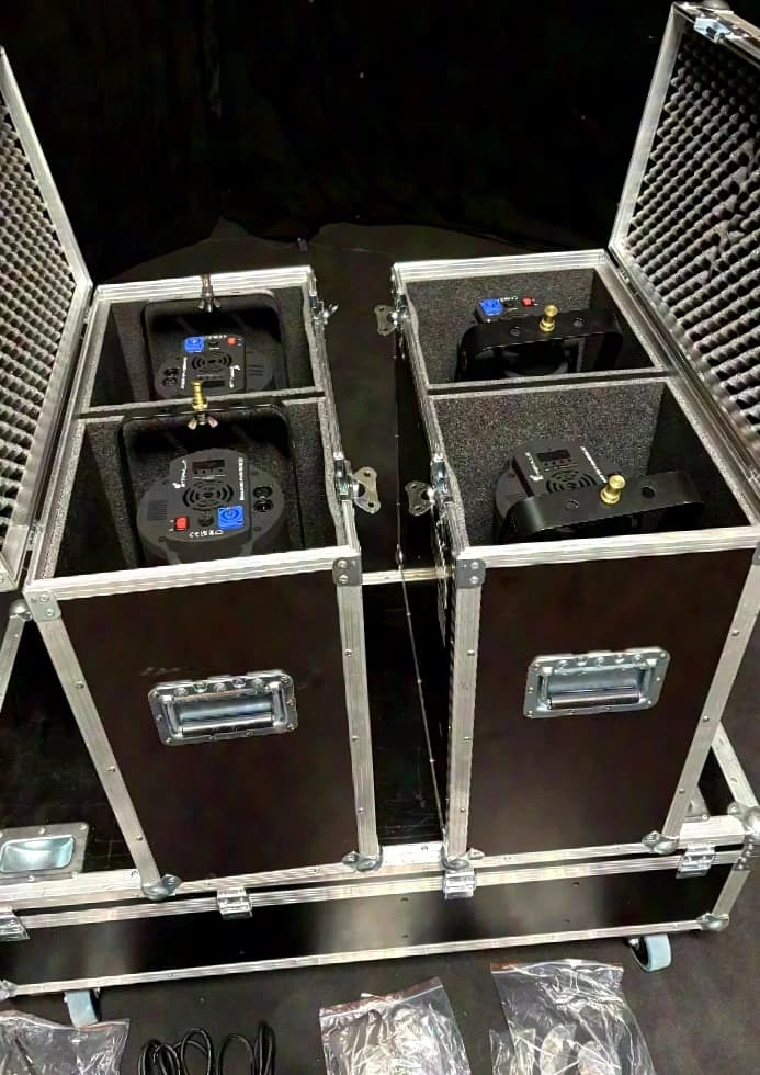 Stairville RevueLED 150 Profile 3200K (auch mit Case)