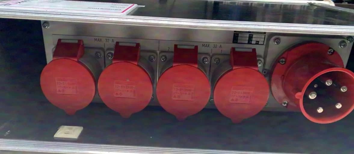 Starkstrom AG STV-2 63A CEE Starkstromverteiler auf 4x 32A CEE inkl. Case