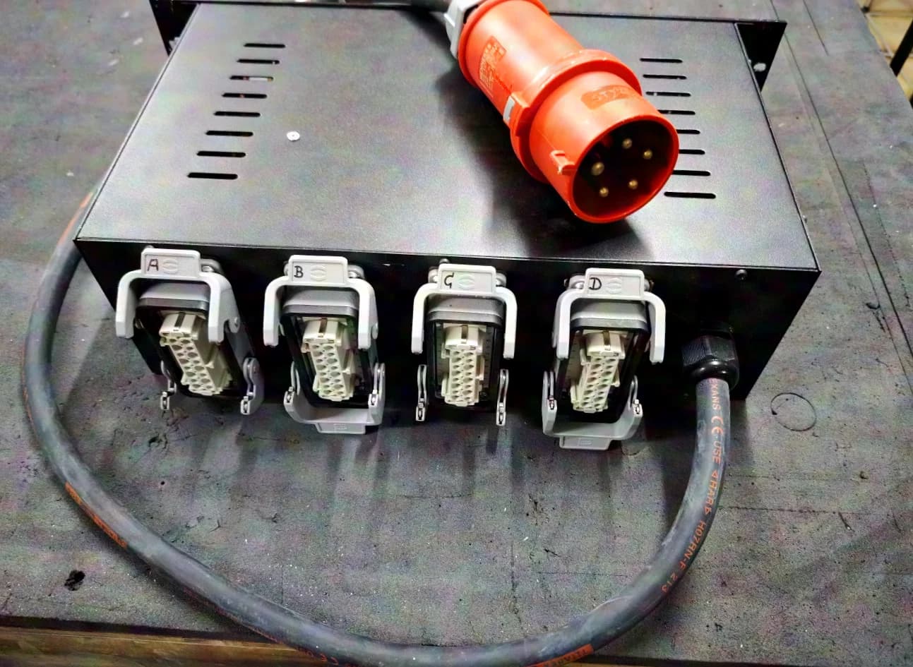 Stromverteiler UV 32A auf Harting HAN16