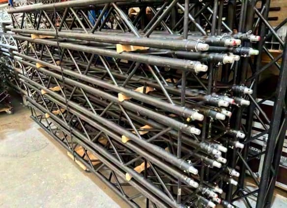 QUADRATISCHES TRUSS