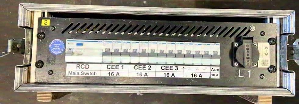 Top-Angebot Power Station, 32A (3x 16A, 4x Schuko & 3x TRUE1, Power-Out)