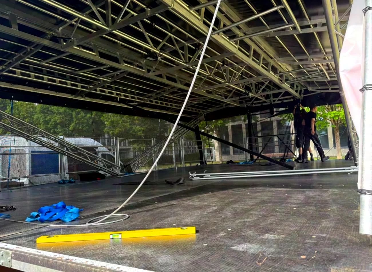 Trailerbühne 60qm 10x6x7m Mobile Stage, Mobil Bühne