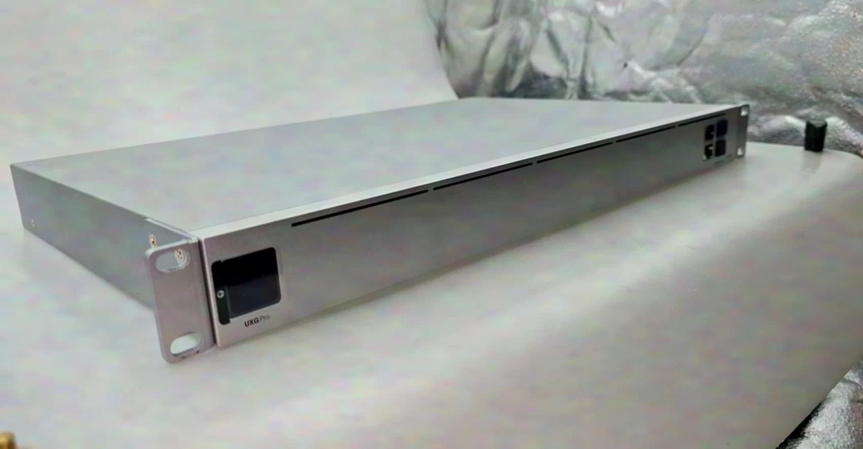 Ubiquiti UniFi Network Gateway Pro