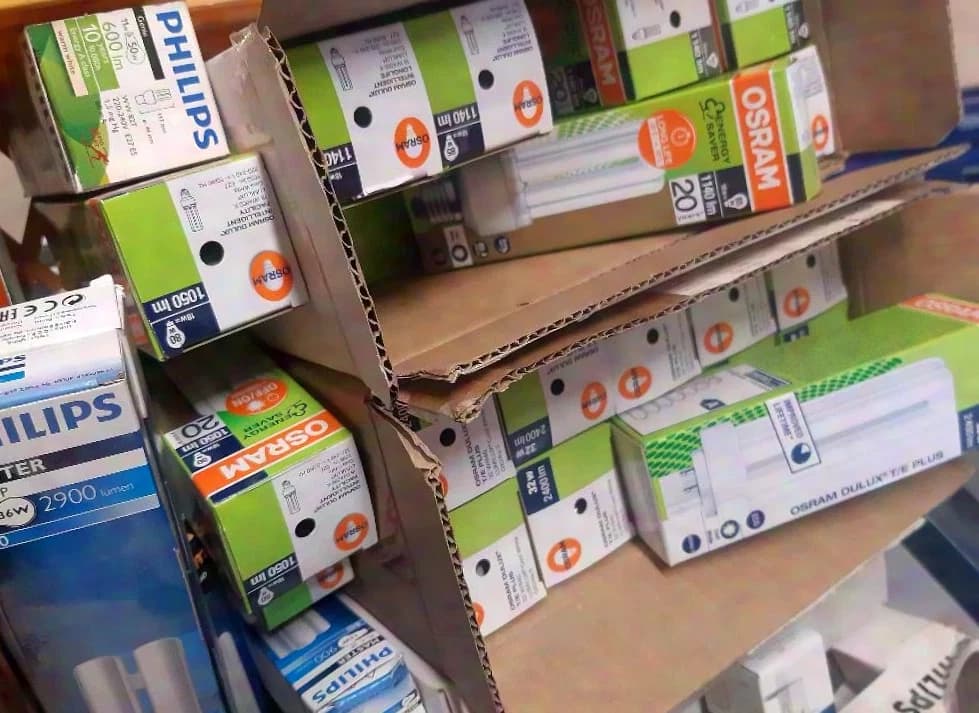 Unbekannnt Diverse Leuchtmittel ( Leuchtstoffröhren)