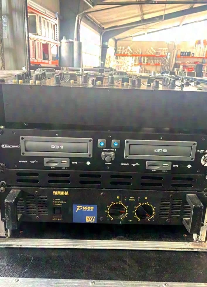 Unbekannt DJ-Rack 19" Tischrack 10HE bestehend aus: