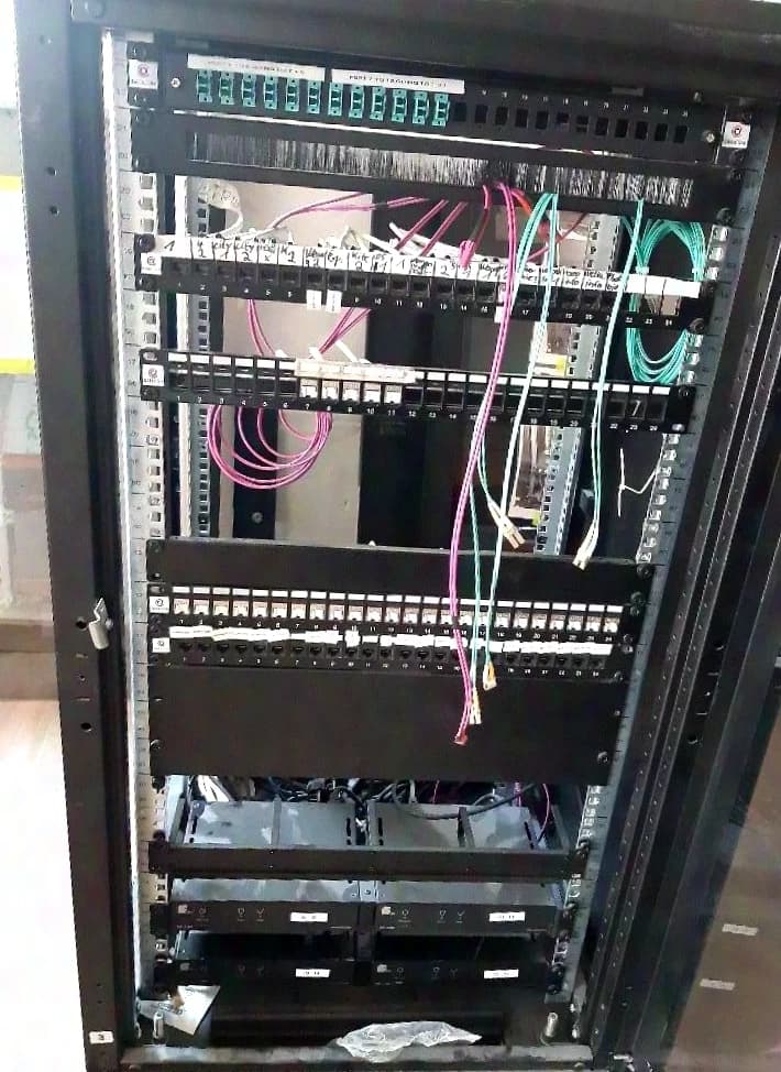 Unbekannt Netzwerkschrank 115x60x60 22 HE