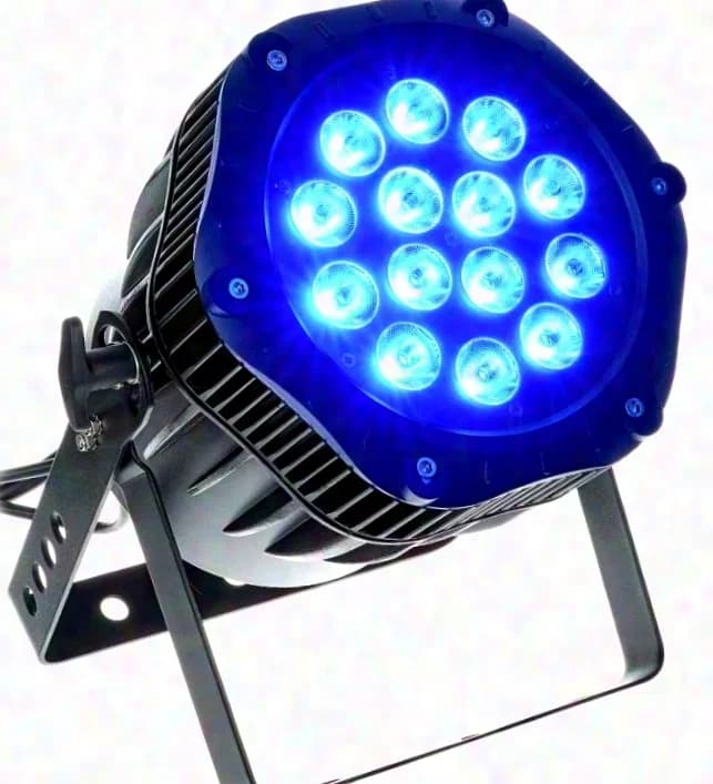 VARYTEC LED PAR 14x8W RGBW IP65