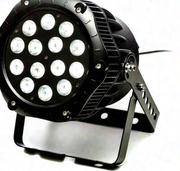 VARYTEC LED PAR 14x8W RGBW IP65