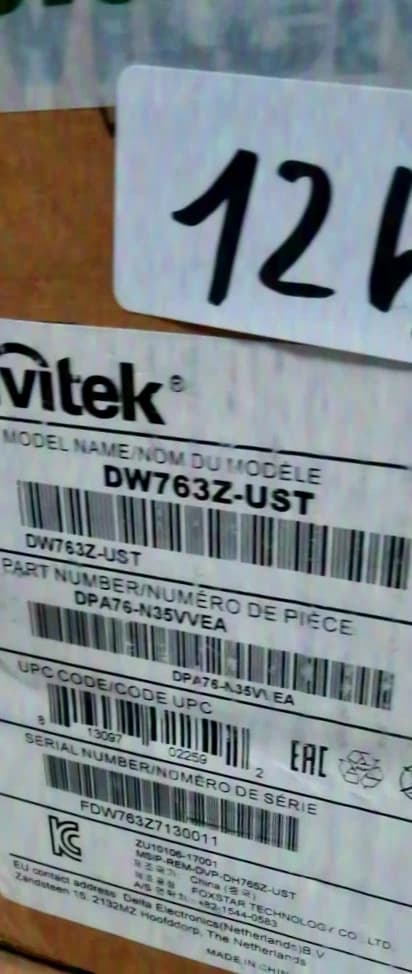 VIVITEK DW763Z-UST DLP-LASER Ultra Short Throw 0.23:1 (300 cm Bildbreite aus nur 75 cm) nur 12 h
