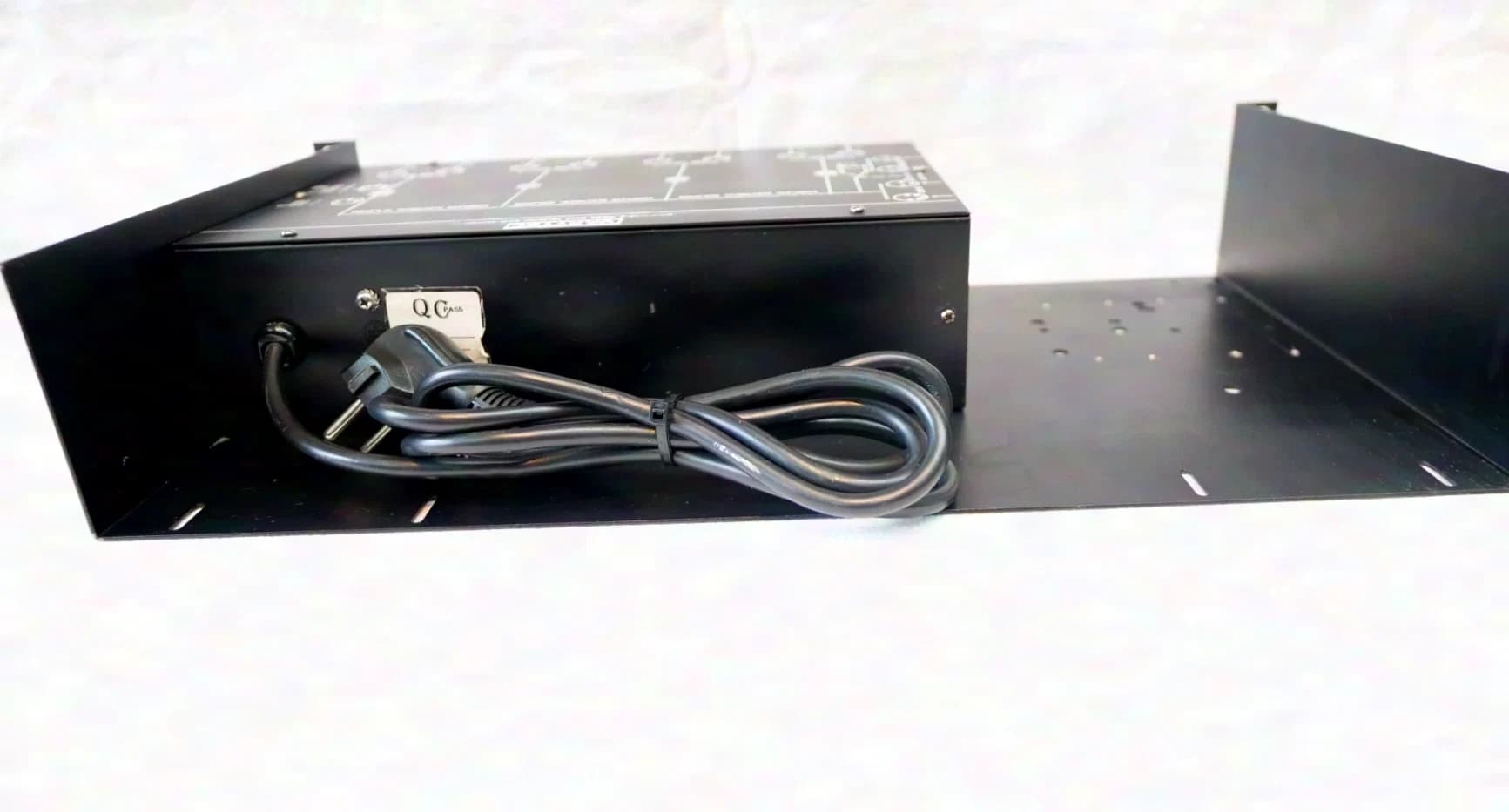 Varytec DMX Splitter 4 inkl. 19"-Rackwanne