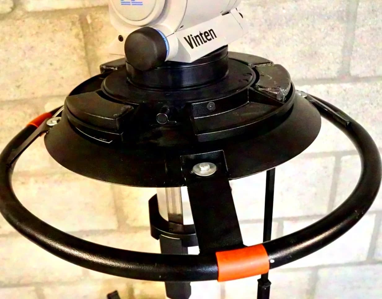 Vinten Osprey Plus mit Vinten Vision 22 Fluid Head