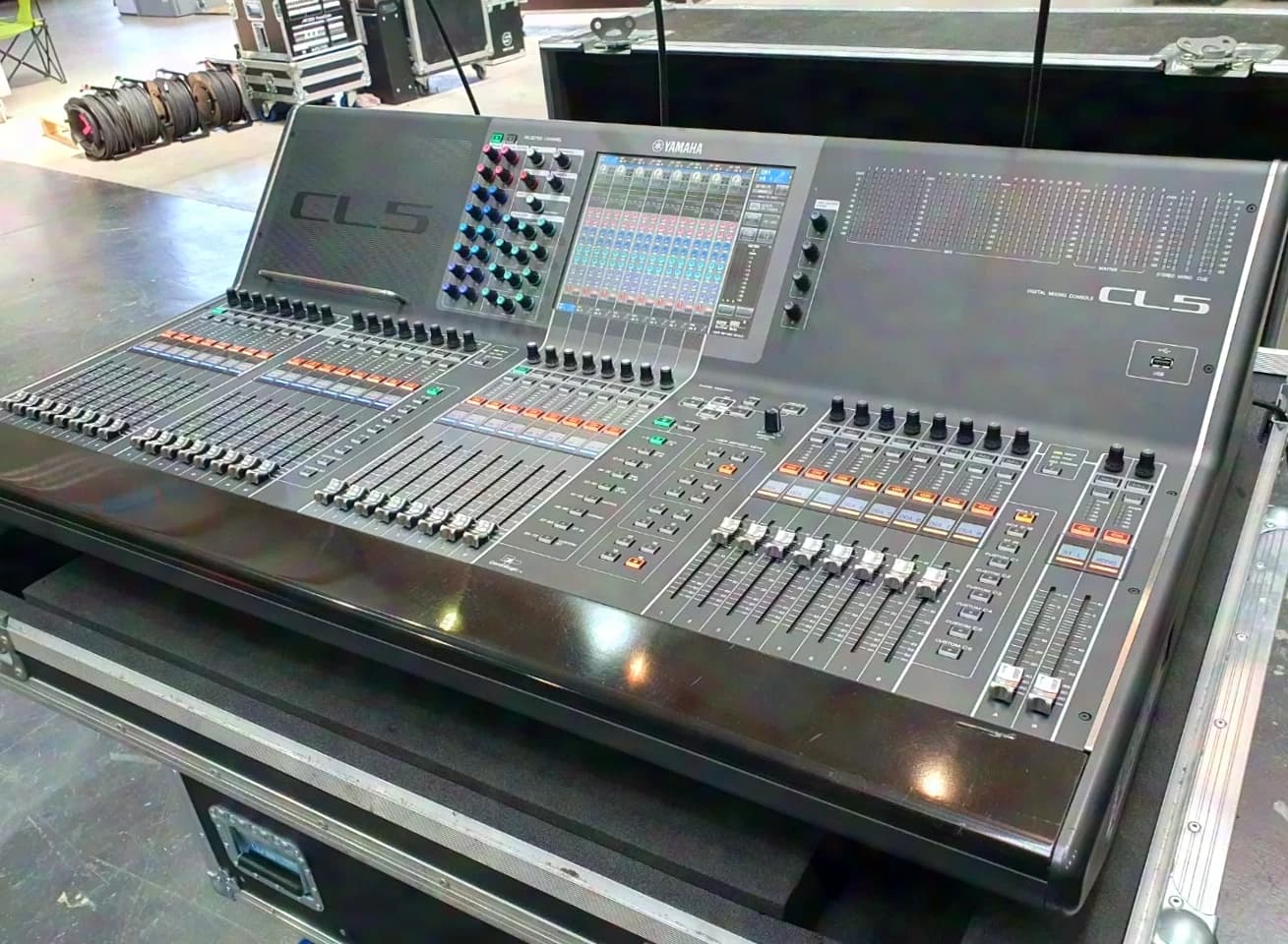 YAMAHA CL 5 Mischpult incl. Amptown Haubencase "folgende Nr. immer angeben: 222*