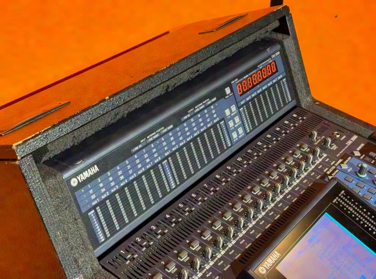 YAMAHA DM 1000 Digital-Tonmischpult, inkl. Case