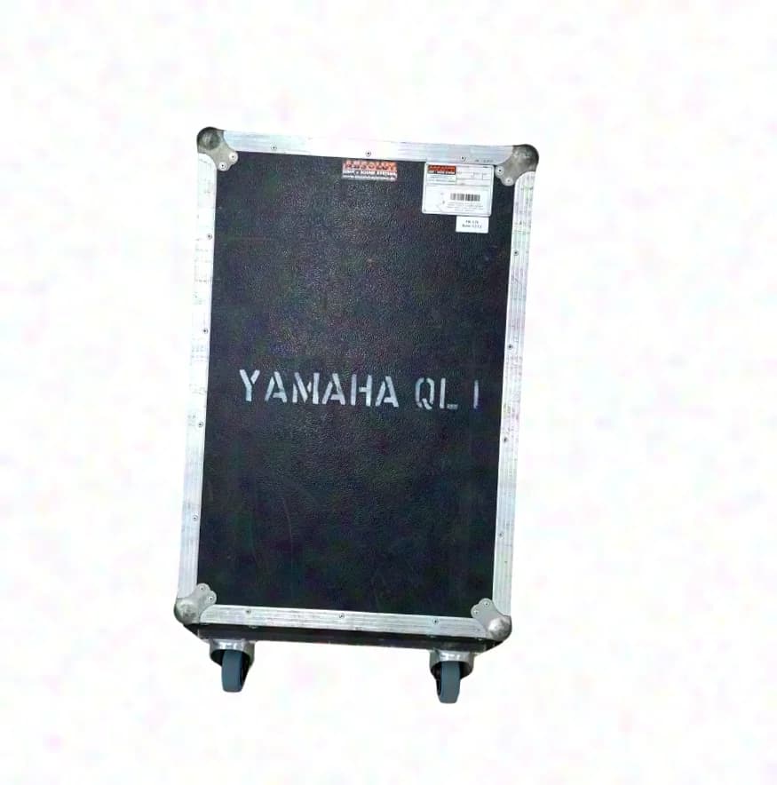 YAMAHA QL1 |QL 1 Digital Mischpult / Dante / Flightcase