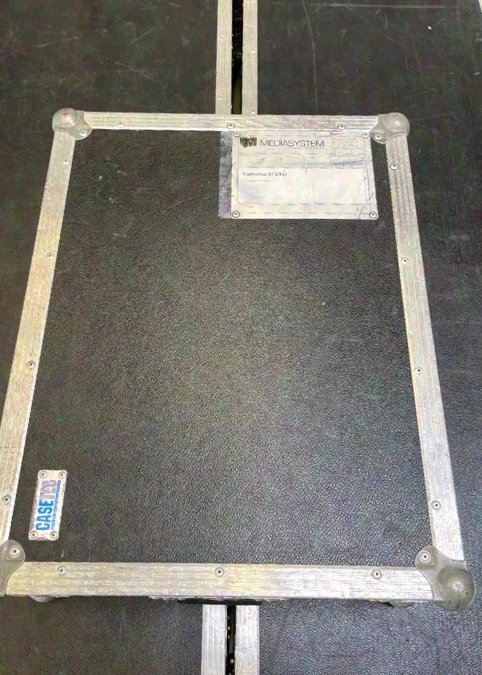 Yamaha 01V/96i Digital Mischpult inkl. Case