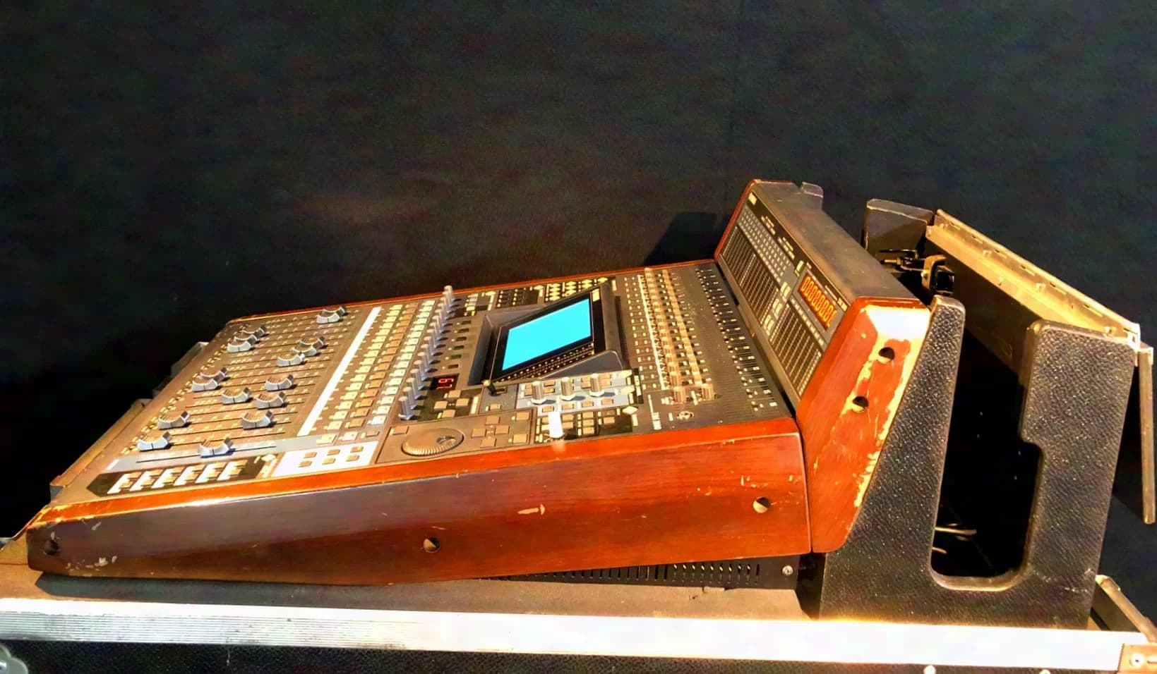 Yamaha DM1000-V2 Digitalmischpult
