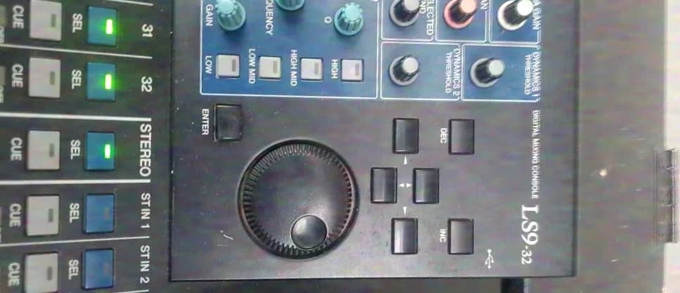 Yamaha LS9 32 MIschpult im Tourcase