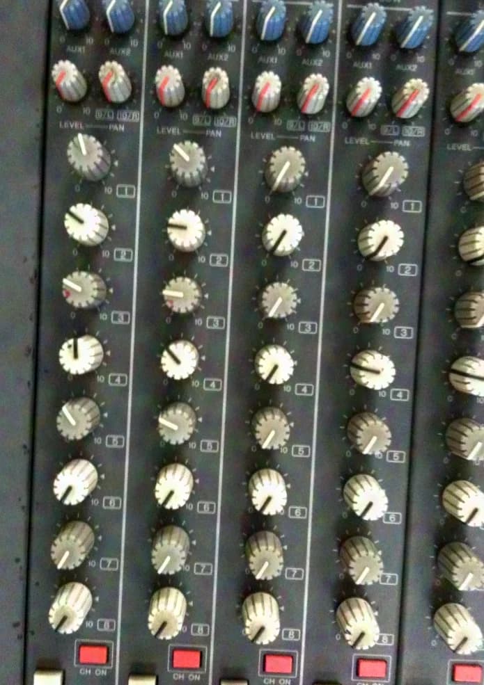 Yamaha Monitor Mischpult MC3210