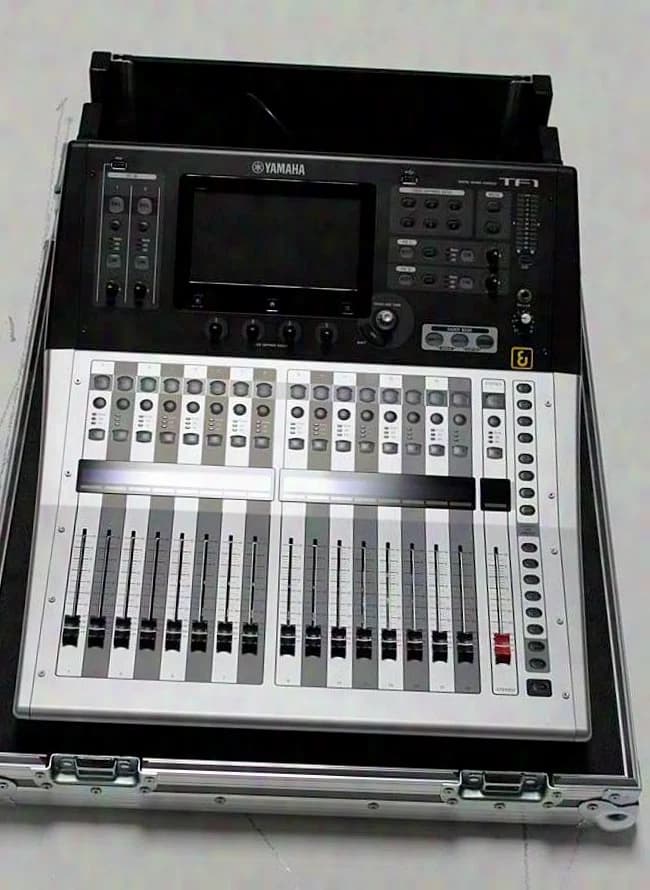 Yamaha TF1 + NY64-D Karte + Case
